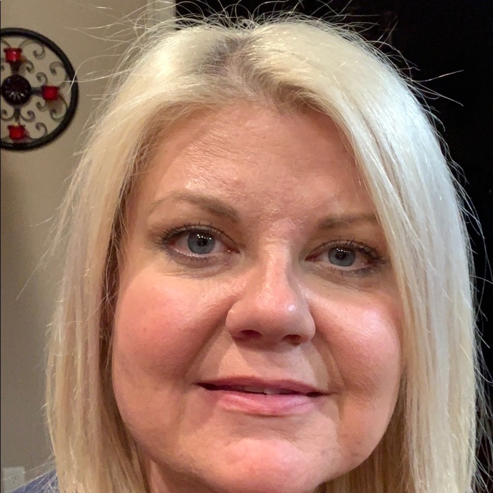 Meet your Posher, Michele